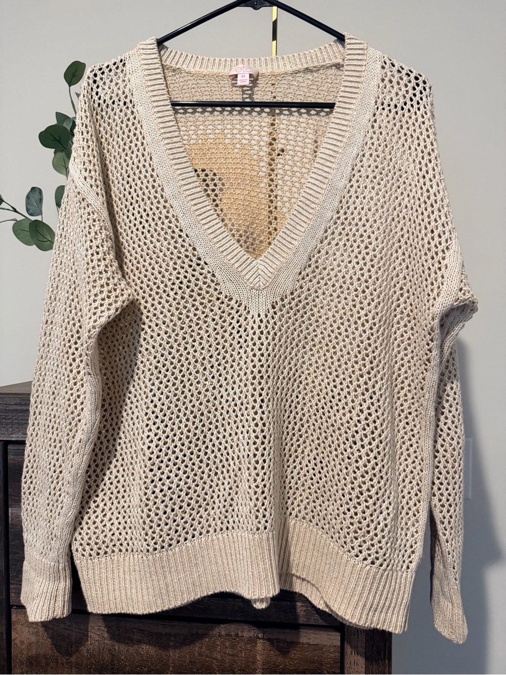 Etcetera Open Knit V-Neck Linen Blend Sweater in Beige, size M